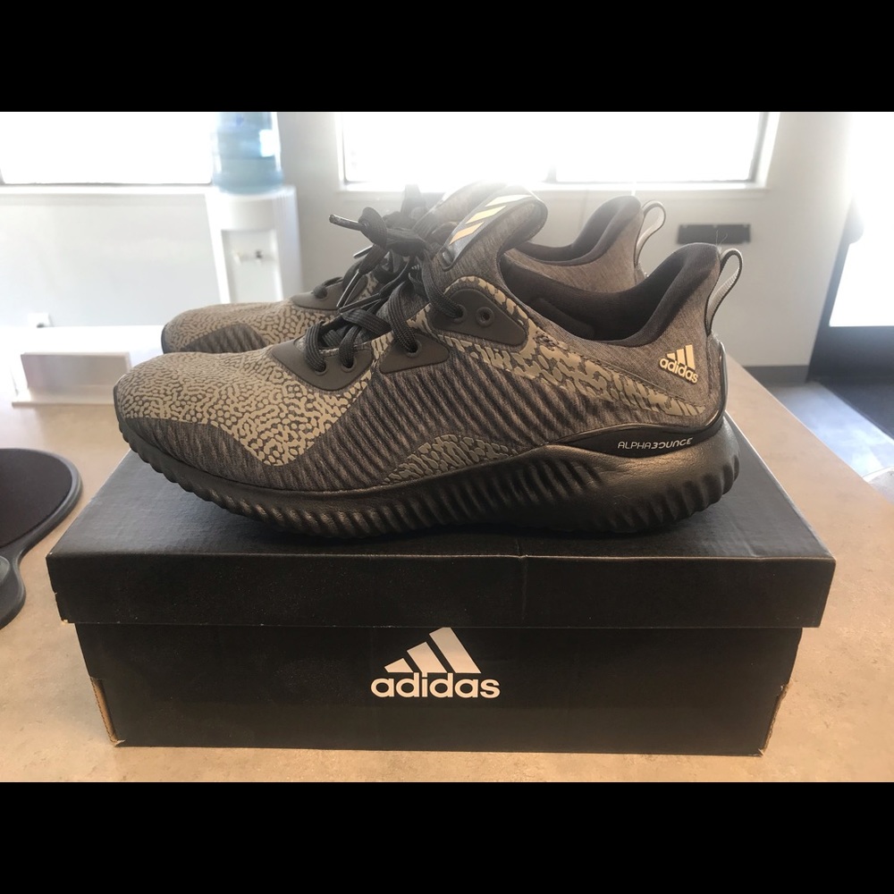 Adidas alphabounce